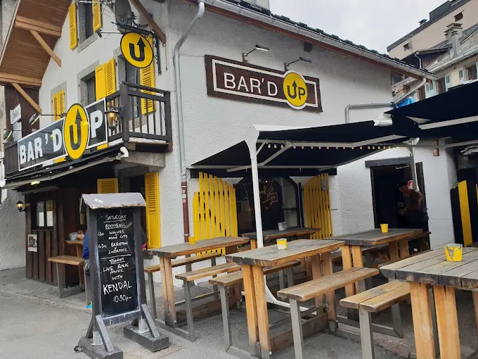 Bar’d Up